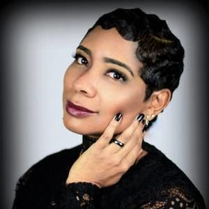 Meet your Posher, Edwina